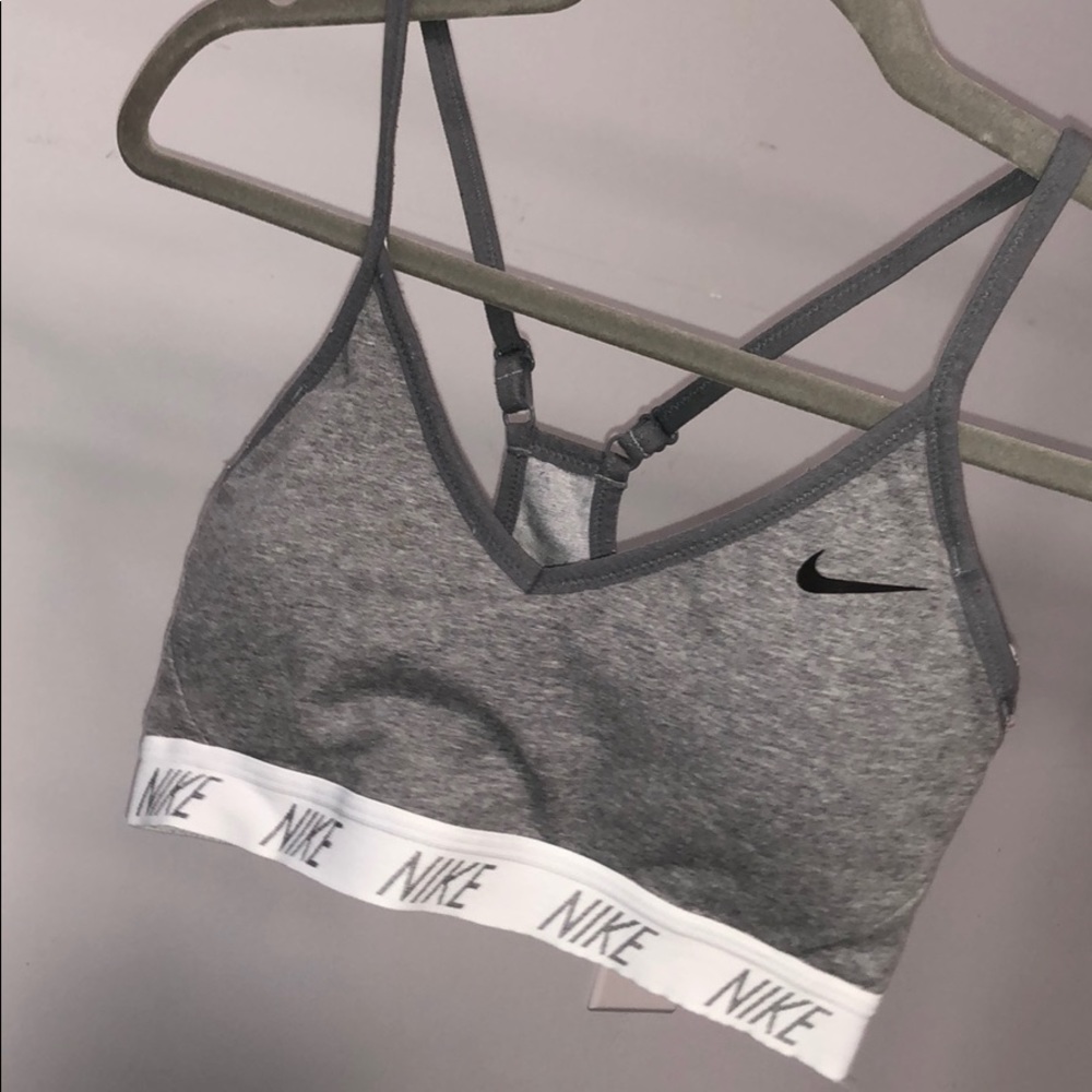 nike bra